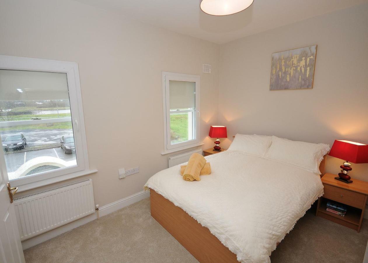 5 College Crescent Lägenhet Galway Exteriör bild
