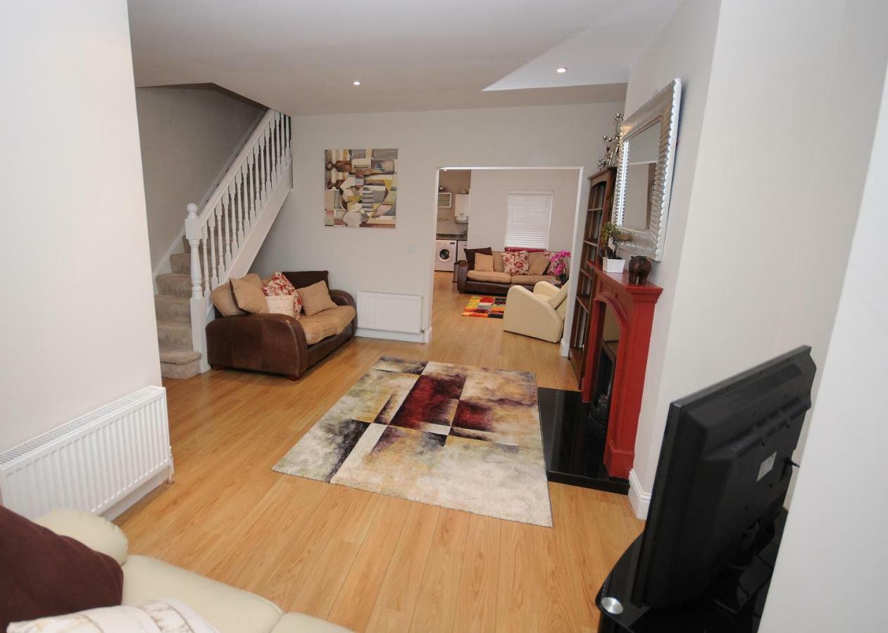 5 College Crescent Lägenhet Galway Exteriör bild